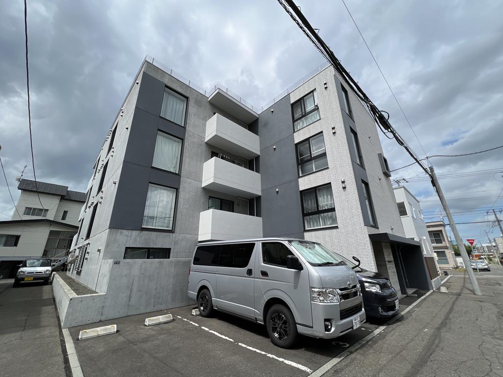 建物外観　☆ＪＲ函館本線発寒中央駅まで徒歩4分！