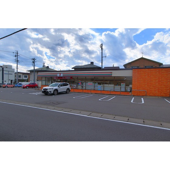 コンビニ　セブンイレブン松本旭１丁目店（コンビニ）まで538m