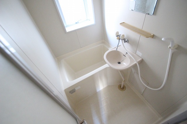 バス・シャワールーム　同物件別号室