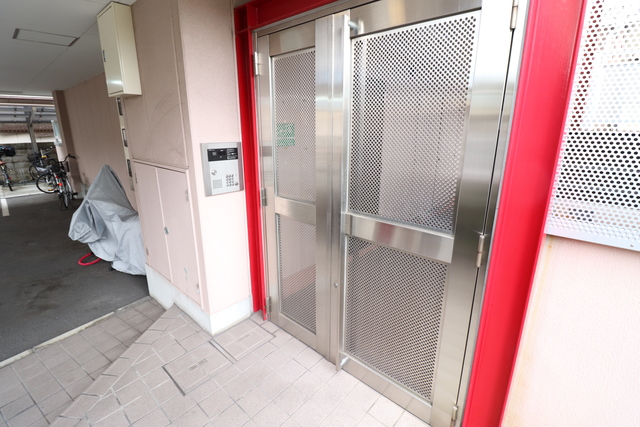 エントランス　入り口