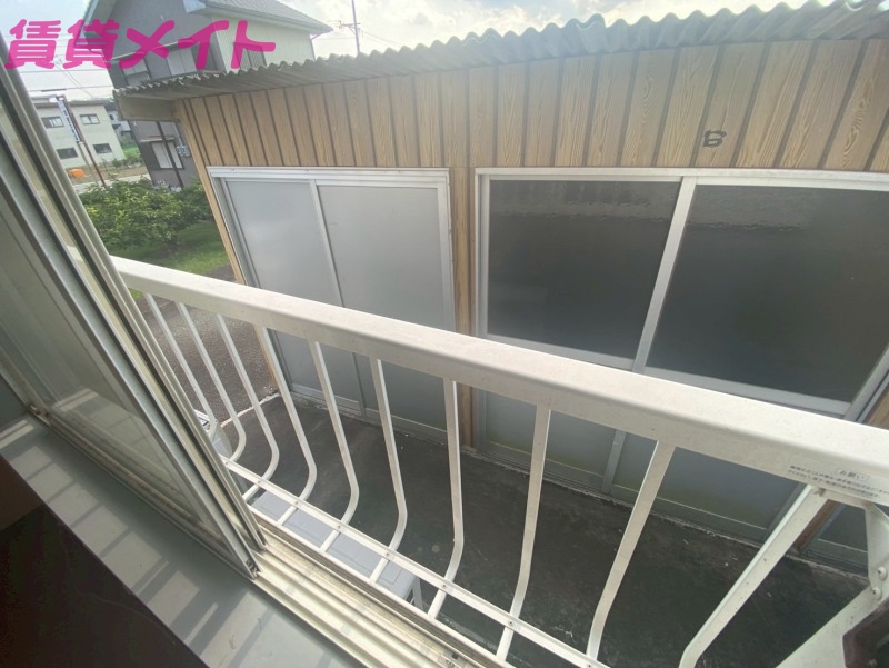 バルコニー　※同型別部屋