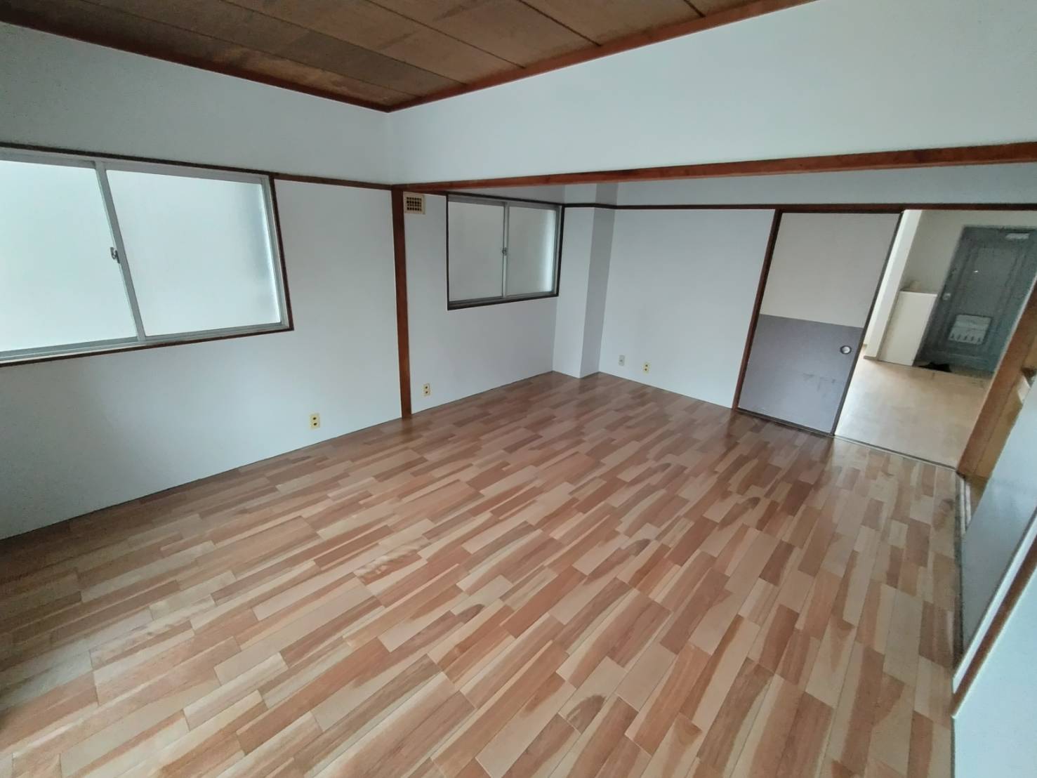 居室・リビング　明るいリビングです。