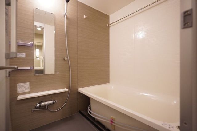 バス・シャワールーム