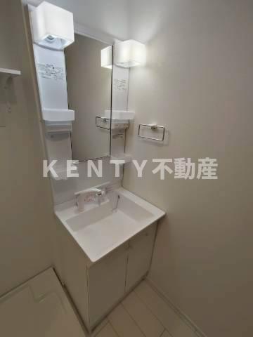 洗面設備　使いやすい洗面所です