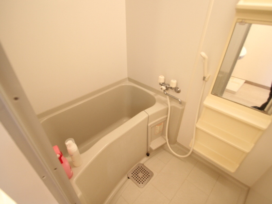 バス・シャワールーム　※別号室の写真です