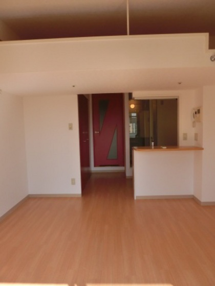 居室・リビング　※別号室の写真です