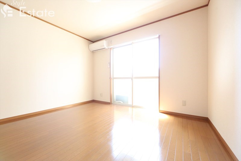 居室・リビング　内装