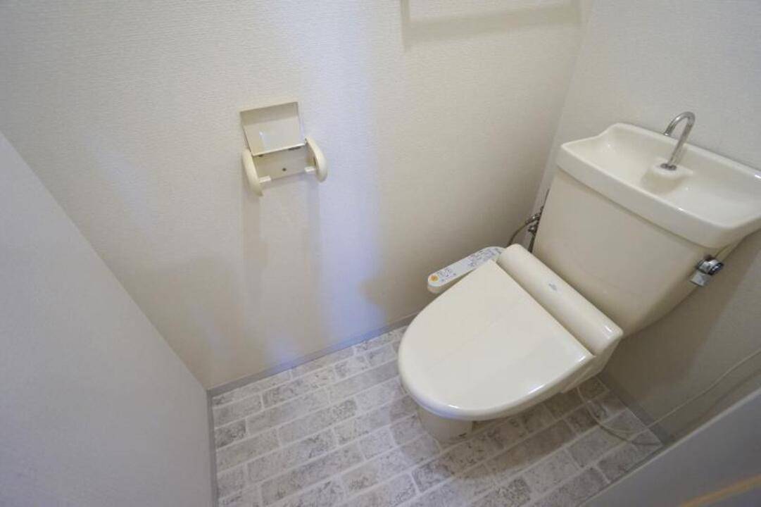 トイレ　トイレ