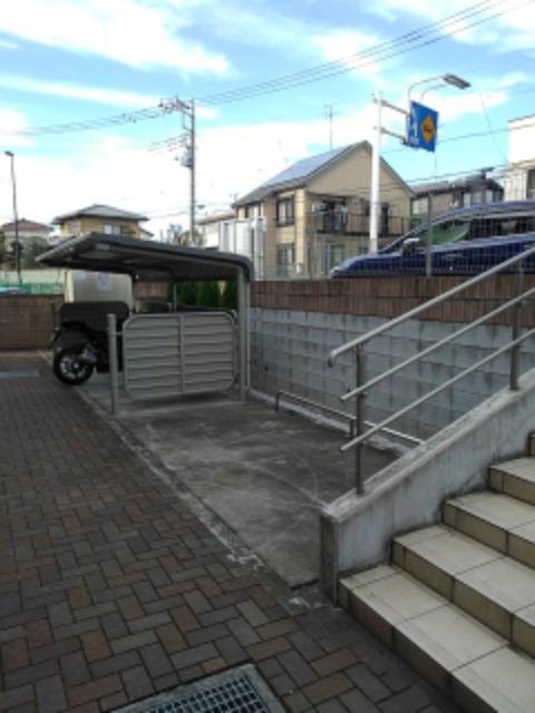 その他共有部分　駐輪スペースもあります