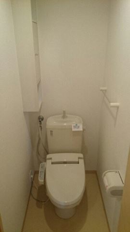 トイレ　シャワートイレ