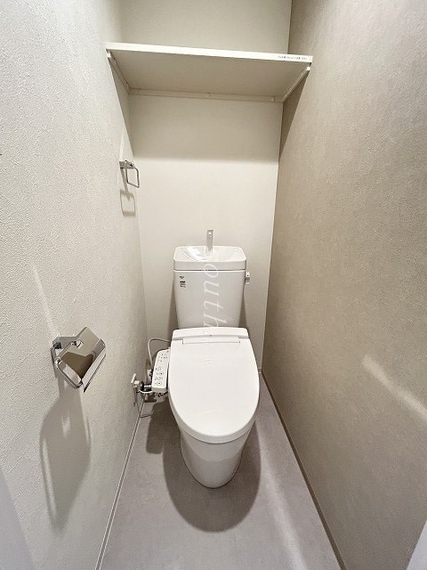 トイレ　ウォシュレット付きのトイレ