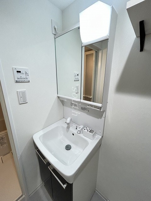 洗面設備　シャンプードレッサー付き