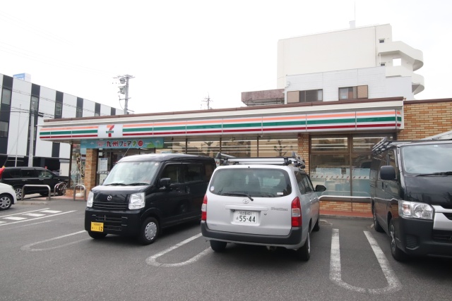 コンビニ　セブン－イレブン　名古屋高社２丁目店（コンビニ）まで100m