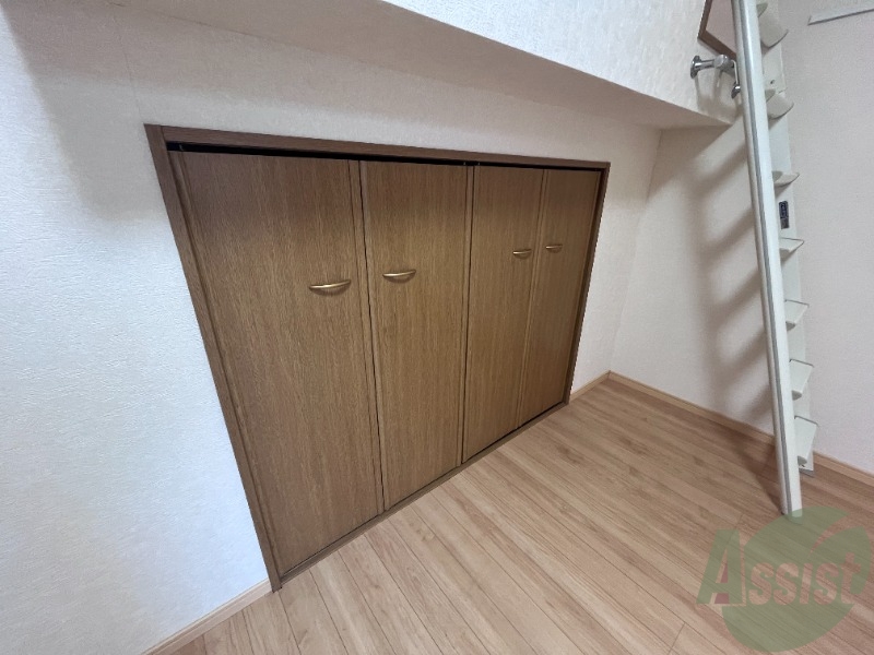 収納　こちらはクローゼットです。広々していますね。