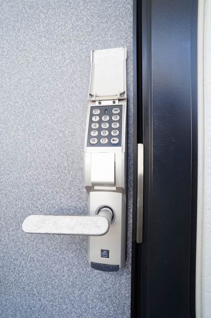 セキュリティ　玄関鍵