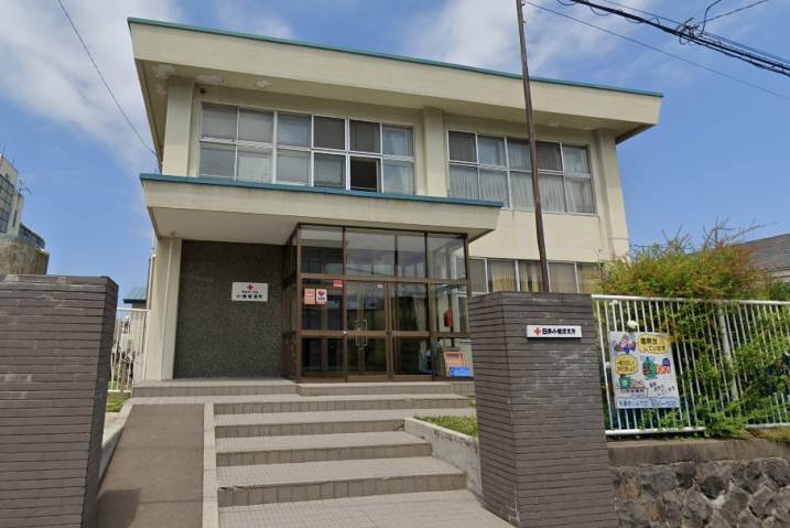 幼稚園・保育園　日本赤十字社小樽保育所（幼稚園・保育園）まで738m