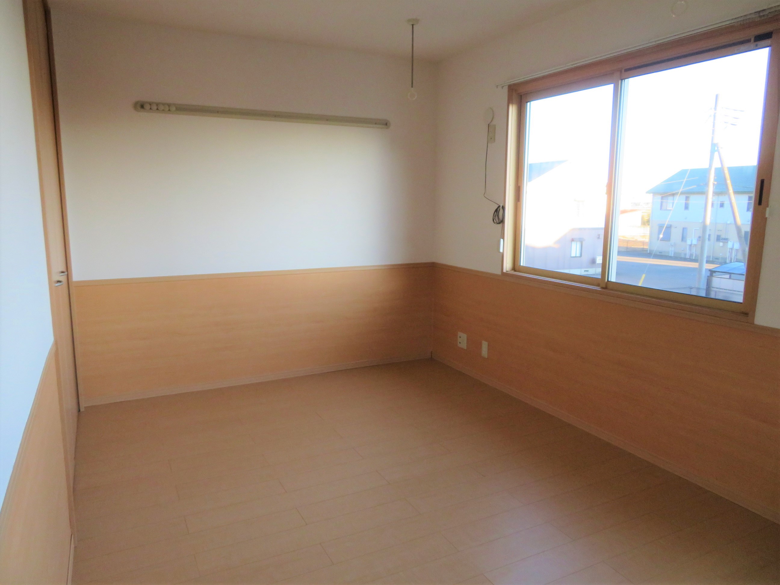 その他部屋・スペース　7帖、6帖の洋室が御座います。