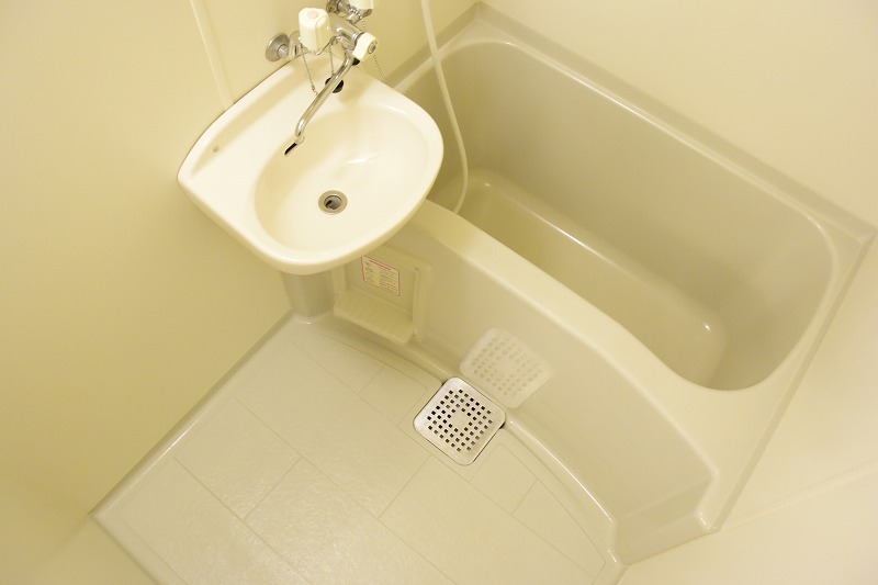 バス・シャワールーム　1日の疲れを癒せます