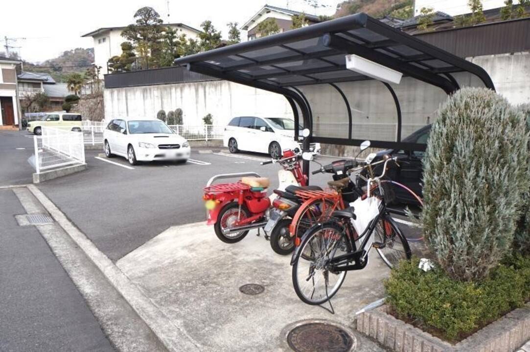 駐車場　駐輪場