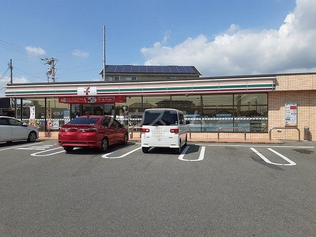 コンビニ　セブンイレブン　碧南上町四丁目店（コンビニ）まで878m
