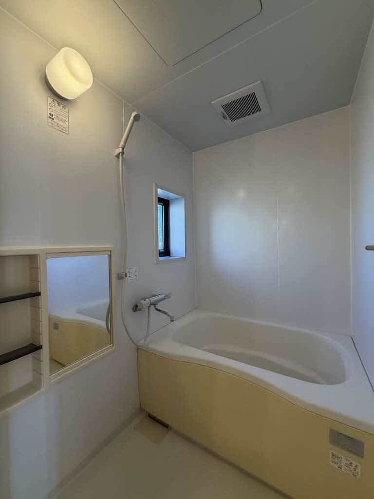 バス・シャワールーム　バスルーム
