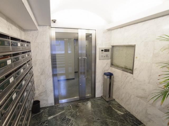 ロビー　オートロック付き★