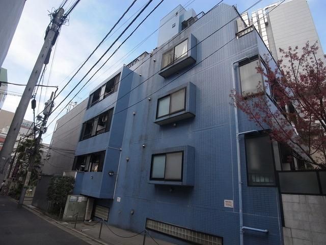 建物外観　青いタイルが目印です★