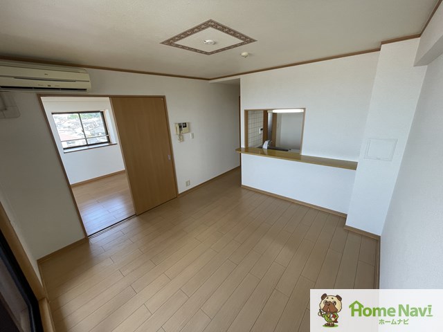 居室・リビング　人気のカウンターキッチンです。