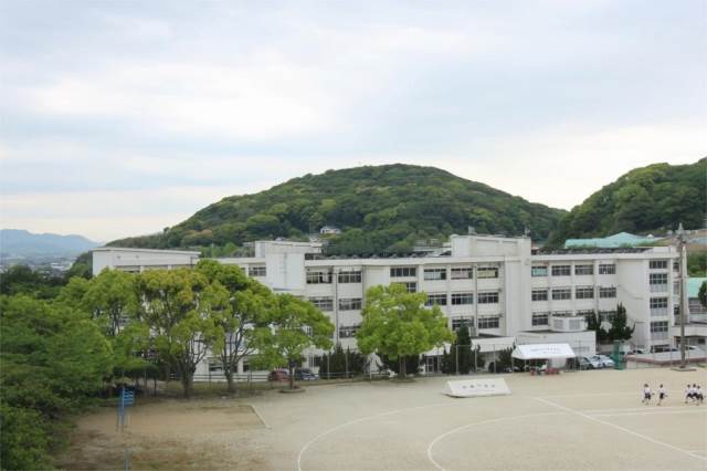 中学校　水巻町立水巻中学校（中学校）まで1232m