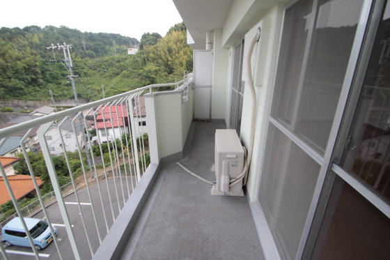 バルコニー　※別部屋の写真です