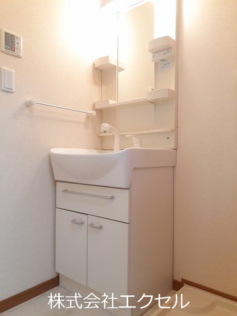 洗面設備　独立洗面台です。