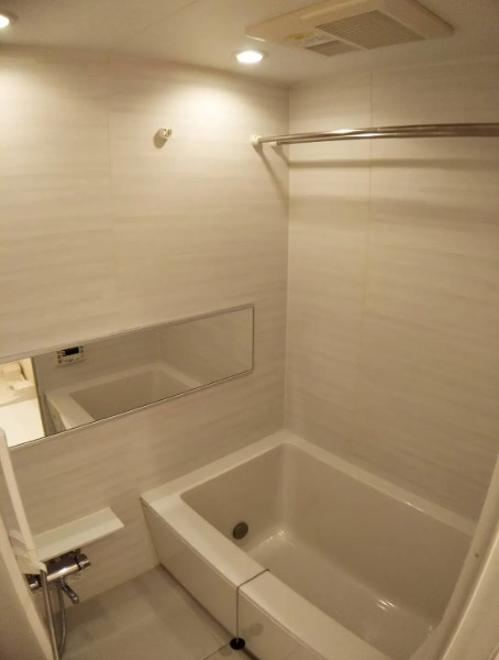 バス・シャワールーム　※別部屋の参考写真です。