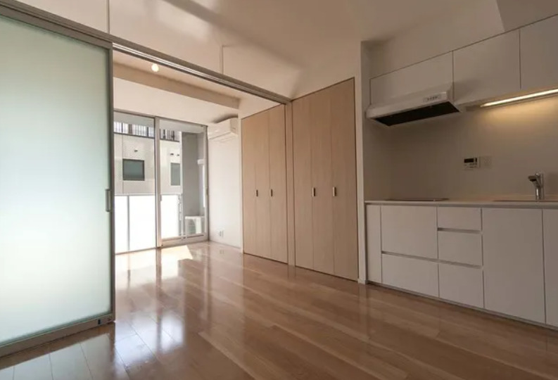 居室・リビング　※別部屋の参考写真です。