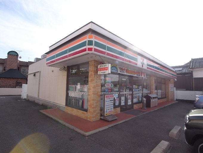 コンビニ　セブンイレブン 神戸伊川谷皆竹店（コンビニ）まで417m