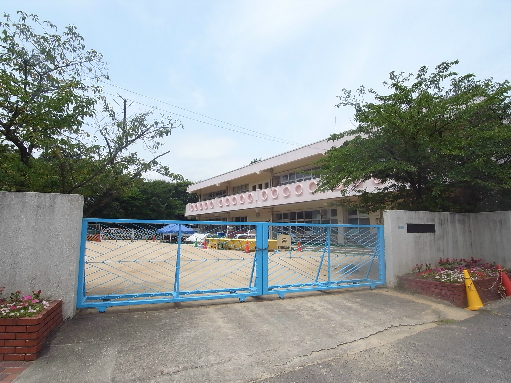 幼稚園・保育園　松が丘保育所（幼稚園・保育園）まで554m