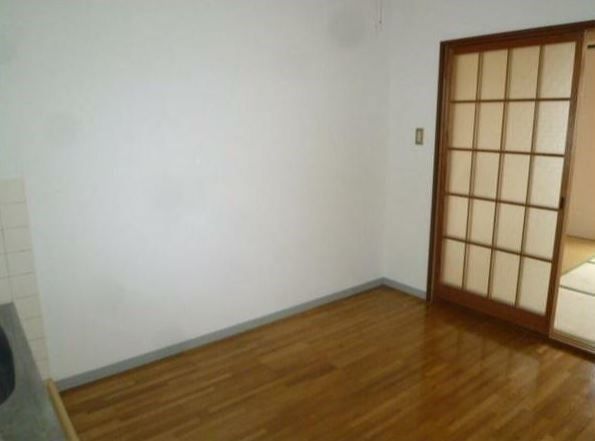 居室・リビング　反転別場や参考