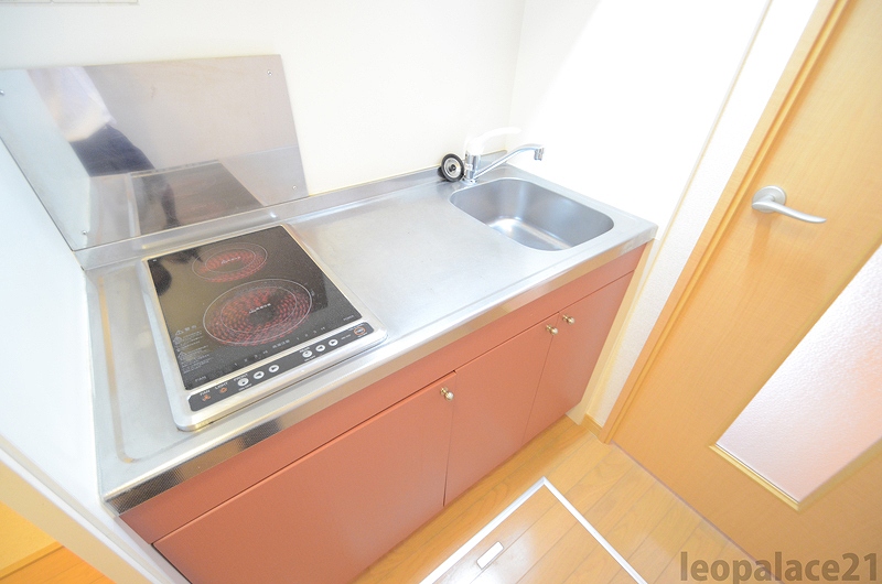 キッチン　備品や設備仕様は号室等により異なります現地をご確認下さい。