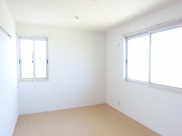 その他部屋・スペース　明るい洋室！