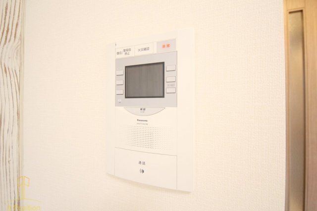 セキュリティ　プレサンス福島ミッドエル