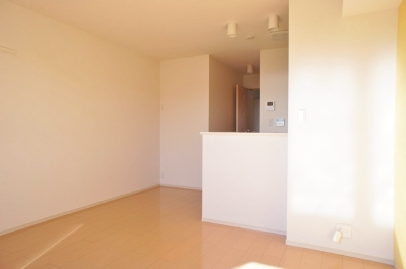 居室・リビング　図面と現状に相違がある場合には現状を優先