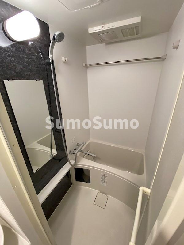 バス・シャワールーム　コンパクトで使いやすいお風呂です