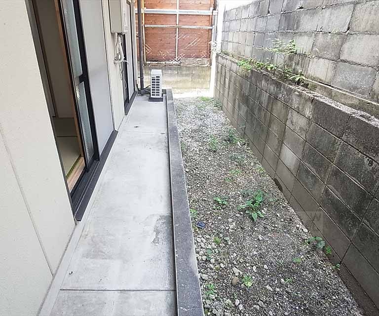 バルコニー　庭（室外に洗濯機設置可能です）