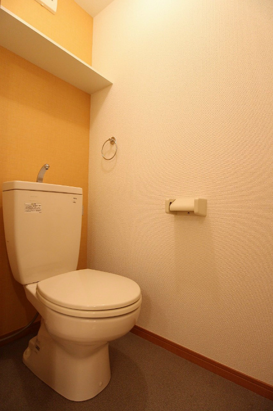 トイレ　風呂、トイレ別です。