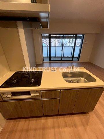 キッチン　コンパクトなキッチンで掃除もラクラク