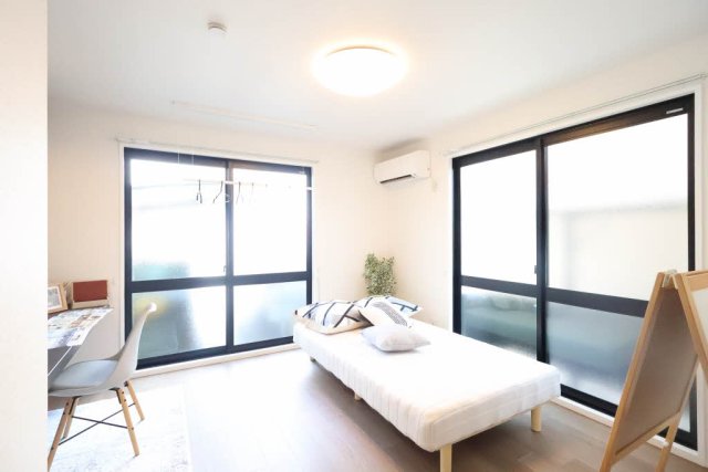 居室・リビング　家具・インテイリアは含みません。