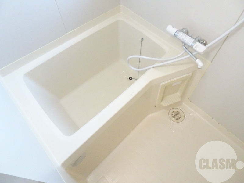 バス・シャワールーム　浴室窓あり♪