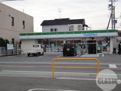 コンビニ　ファミリーマート堺草尾店（コンビニ）まで861m