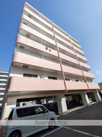 第8年見マンションの外観写真
