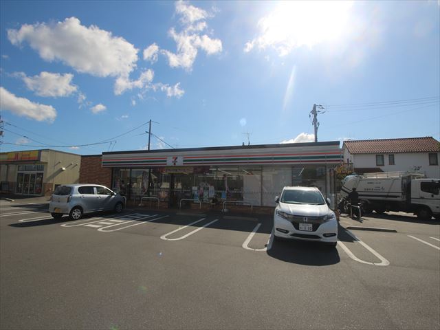 コンビニ　セブンイレブン東広島西条下見店（コンビニ）まで444m