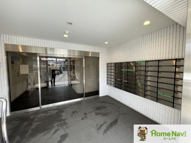 エントランス　オートロック付き